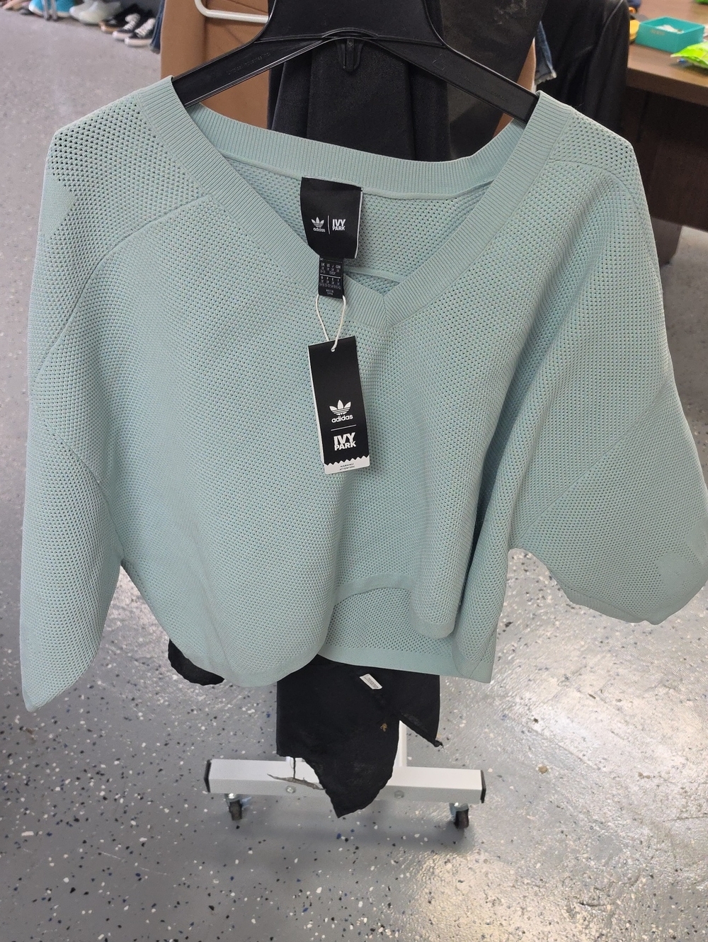 IVY PARK Mint V-Neck Breathable Knit Sweater